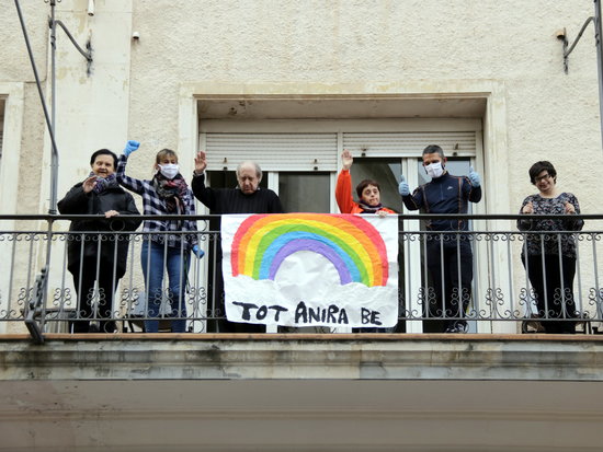 Ca n'Aleix care home residents and staff in Tàrrega during lockdown (by Anna Berga)